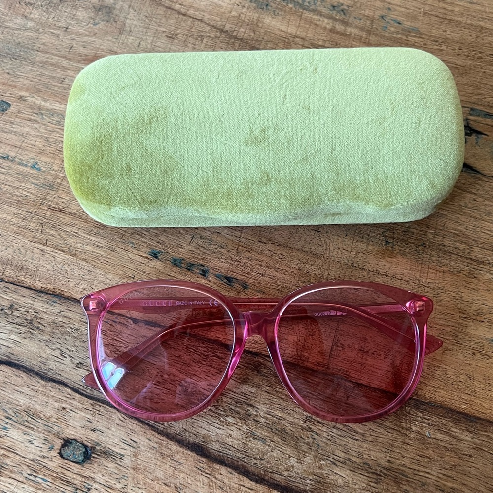 Gucci Pink Transparent Round Sunglasses